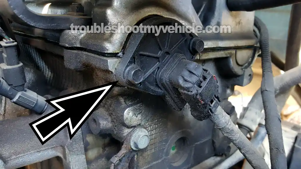 Checking The Rotation Of The Intake Camshaft. How To Troubleshoot An Engine No-Start Problem (2000, 2001, 2002, 2003, 2004, 2005, 2006, 2007 2.4L Caravan, Grand Caravan, Voyager, And Grand Voyager Minivans)