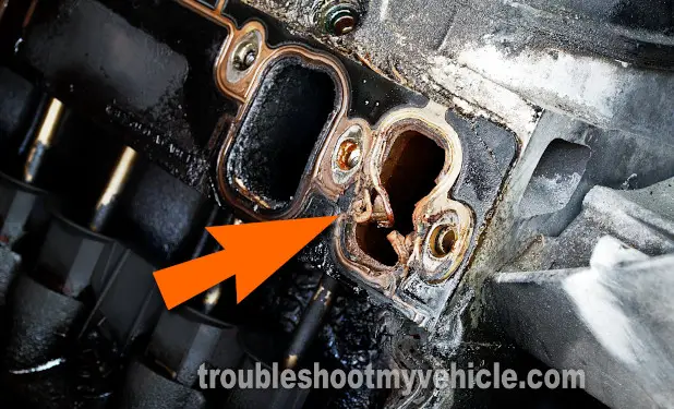 Intake Manifold Gasket Leaking Coolant (Ford 3.8L) Intake Manifold Gasket Leaking Coolant (Ford 3.8L)