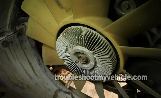 How To Remove The Fan Clutch (Lisle LI43300 Pneumatic Fan Clutch Wrench)