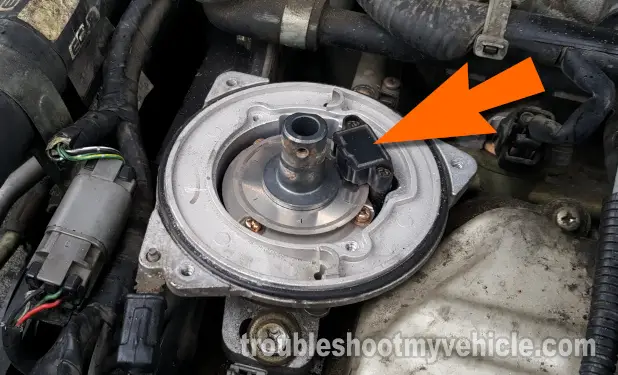 How To Disconect Crankshaft Sensor From Wiring On Nissan from troubleshootmyvehicle.com