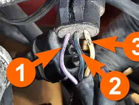 How To Test The Camshaft Position Sensor (1996-1997 3.9L Dodge Ram Pickup) How To Test The Camshaft Position Sensor (1996-1997 3.9L Dodge Ram Pickup)